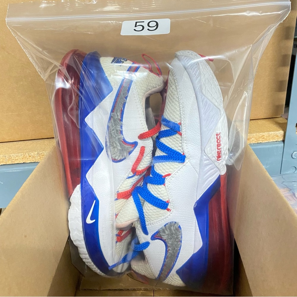Nike LeBron 17 Low “Tune Squad’ Basketball Shoes CD5007-100 Men’s Size 9.5 - Picture 13 of 13